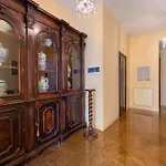 Very Elegant Historic F2 Lejlighed