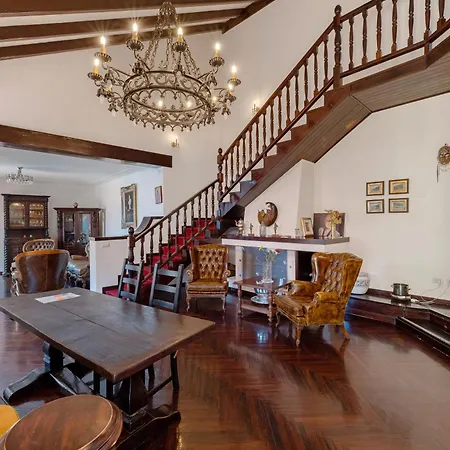 Very Elegant Historic F2 Daire *