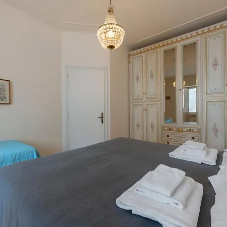 Lejlighed Very Elegant Historic F2 *