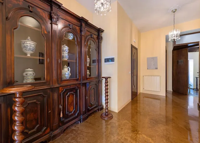 Very Elegant Historic F2 Daire